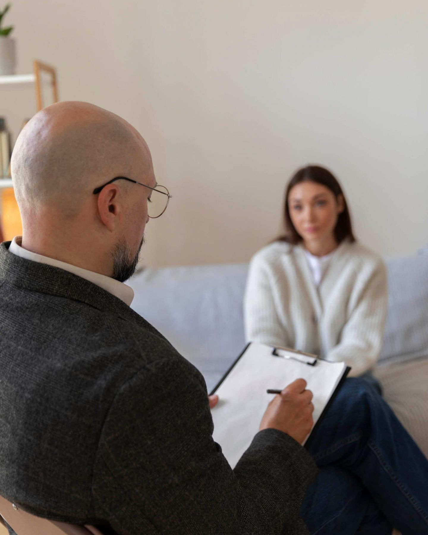Individuals having a conversation during residential inpatient treatment.