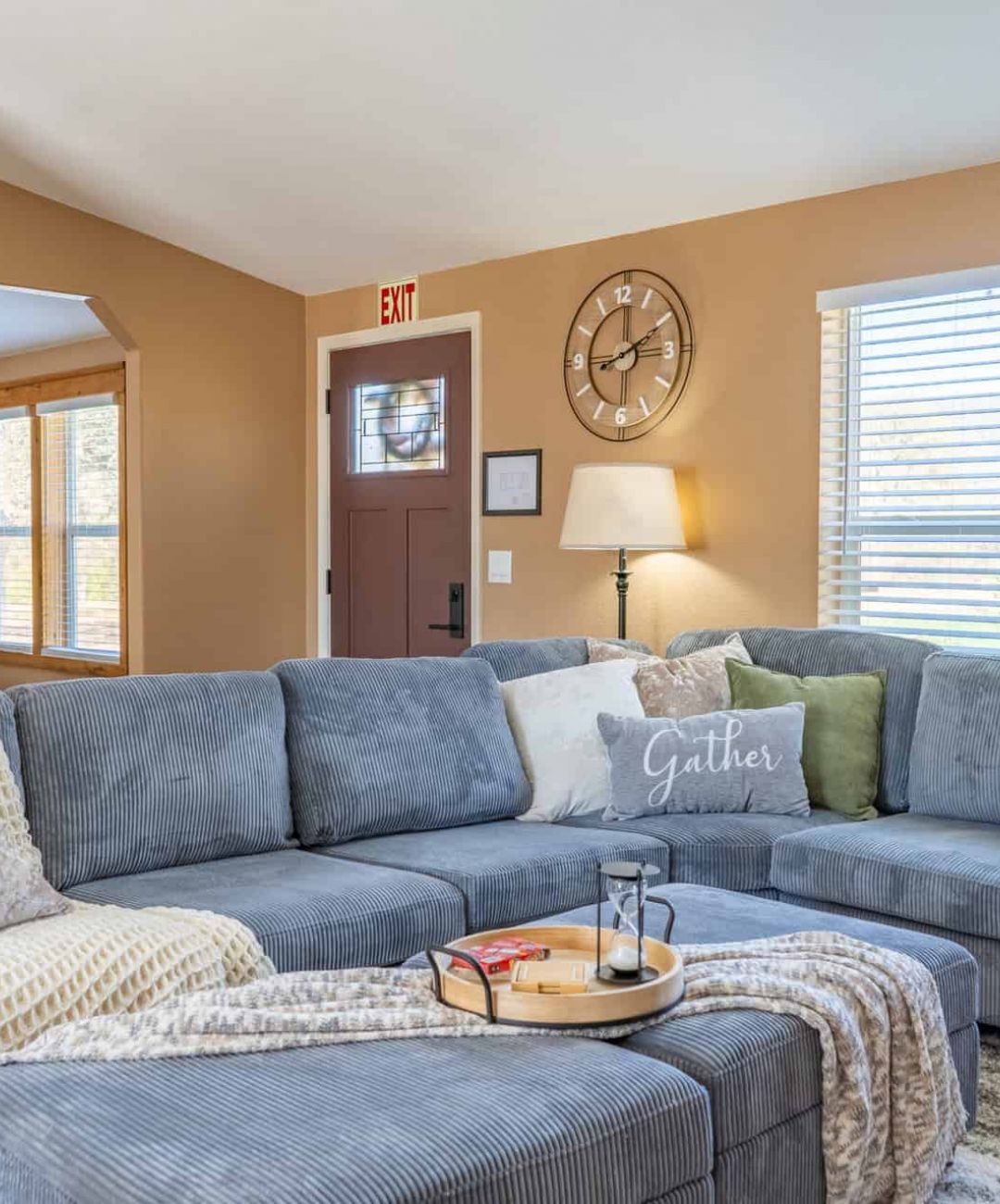 A professional assesses a client during medical detox in Bangor, CA.